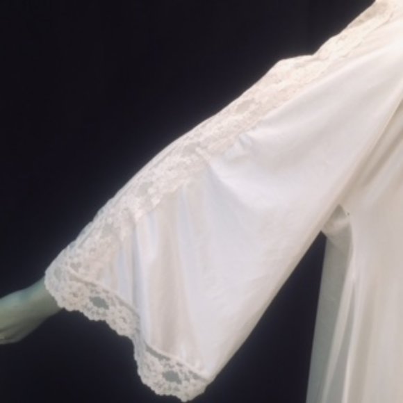 Vtg Val Mode Lace Robe - Picture 13 of 15